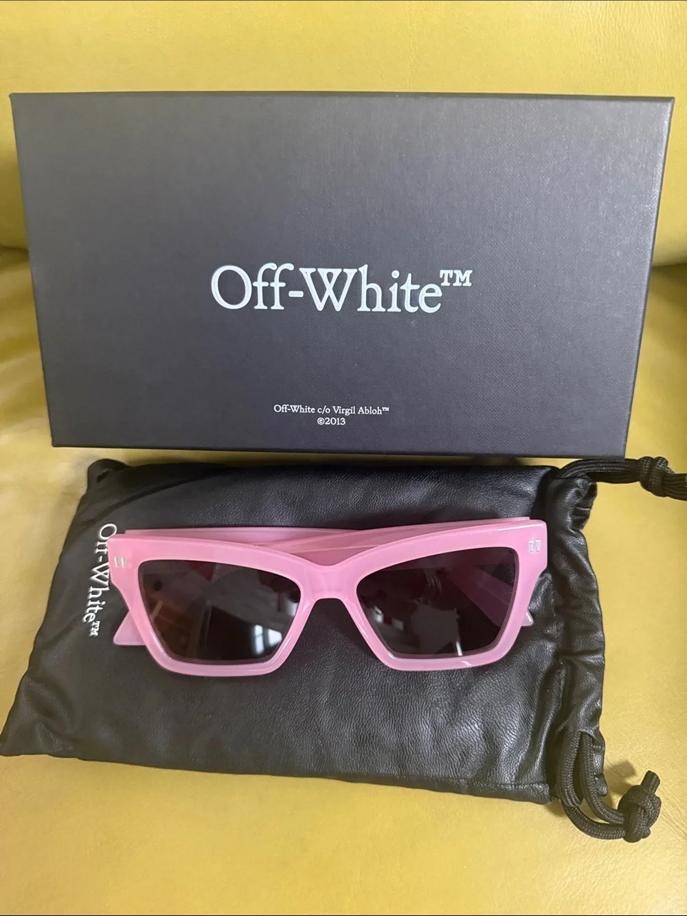 Off-White Pink Cat-Eye Sunglasses with Dark Lenses